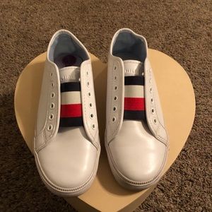 Tommy shoes